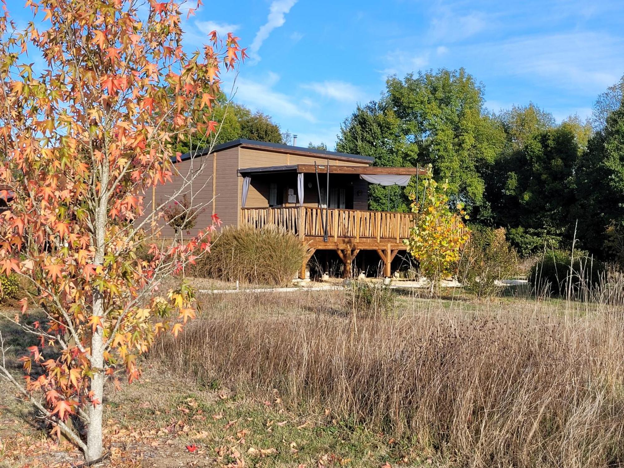Les Chalets Du Moulin De Valade Condat-sur-Trincou Exterior foto